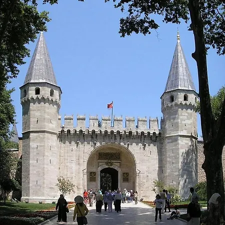 Hemdem Sisli *